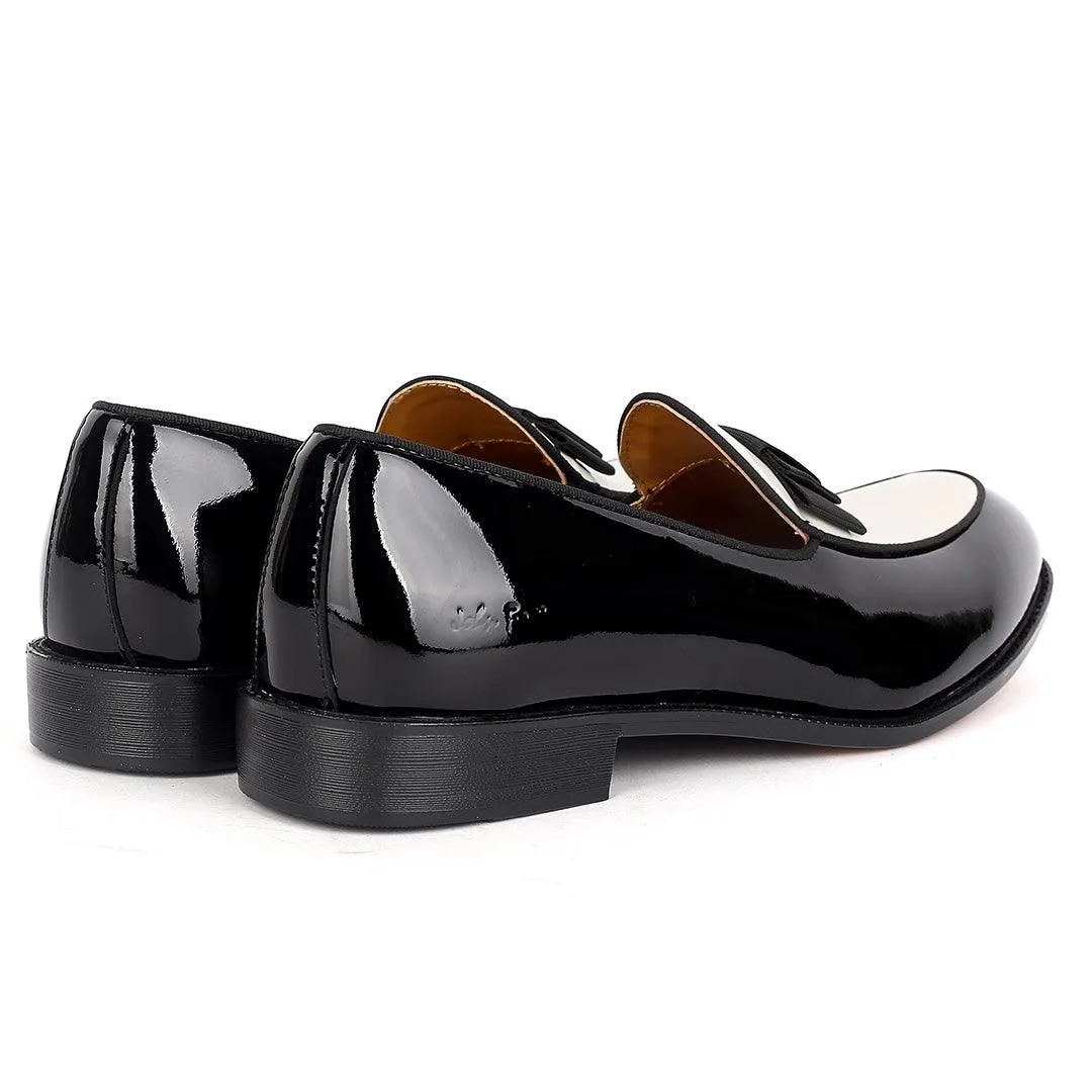 John Foster Classy Glossy Black And White Leather Shoe