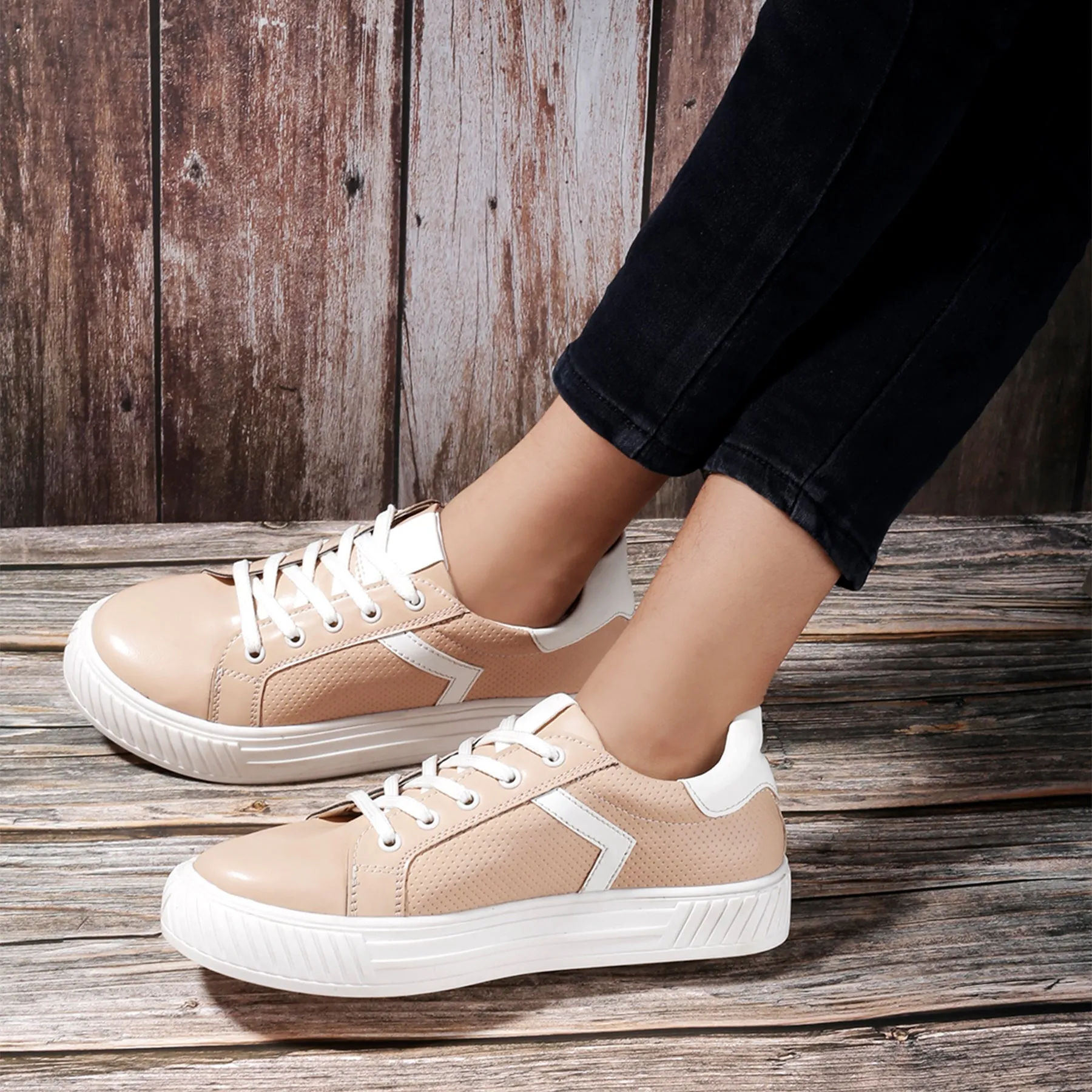 New Women's Trendy Casual Sneakers