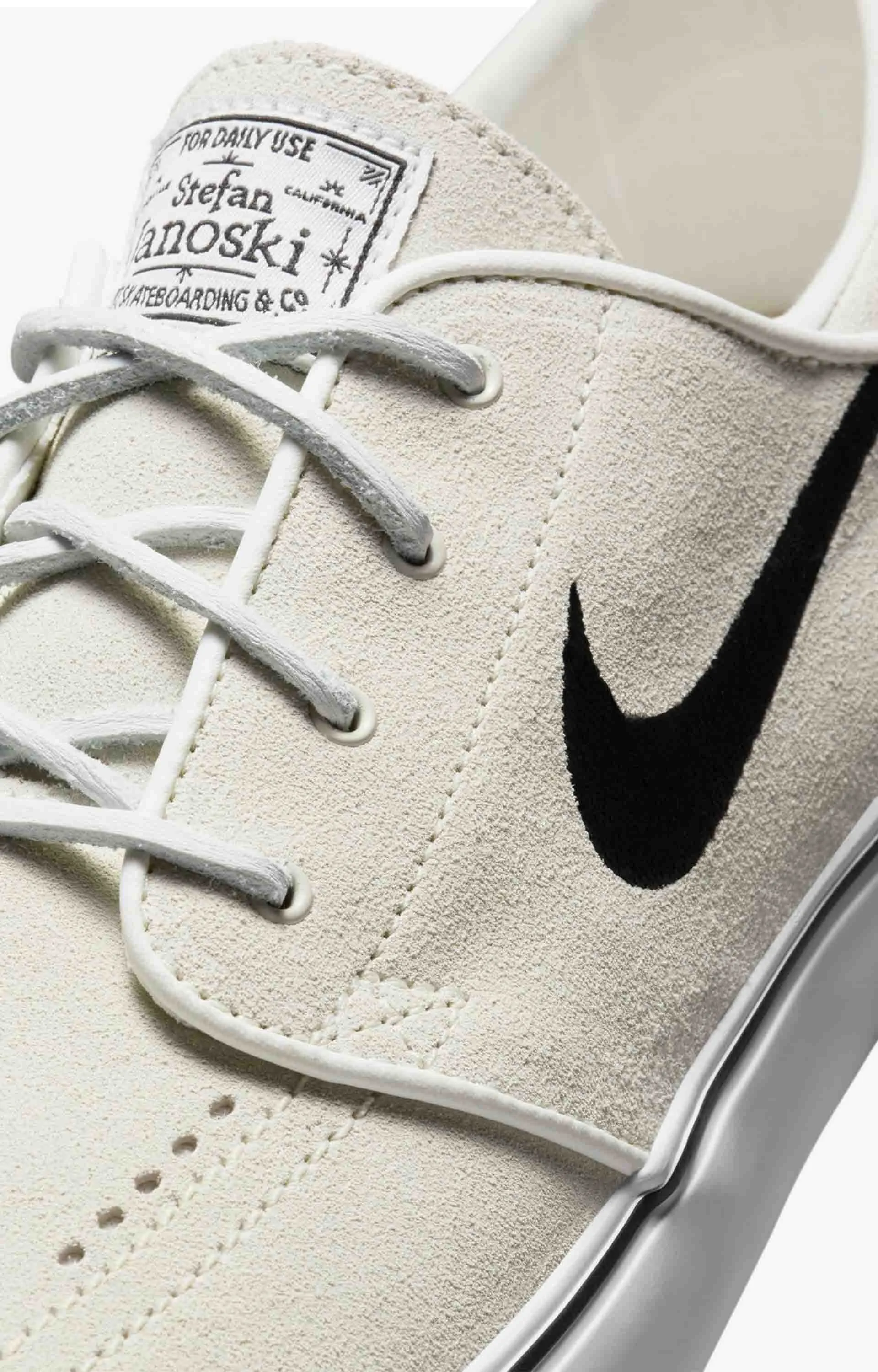 Nike SB Zoom Janoski OG  Skate Shoe, Summit White/Black