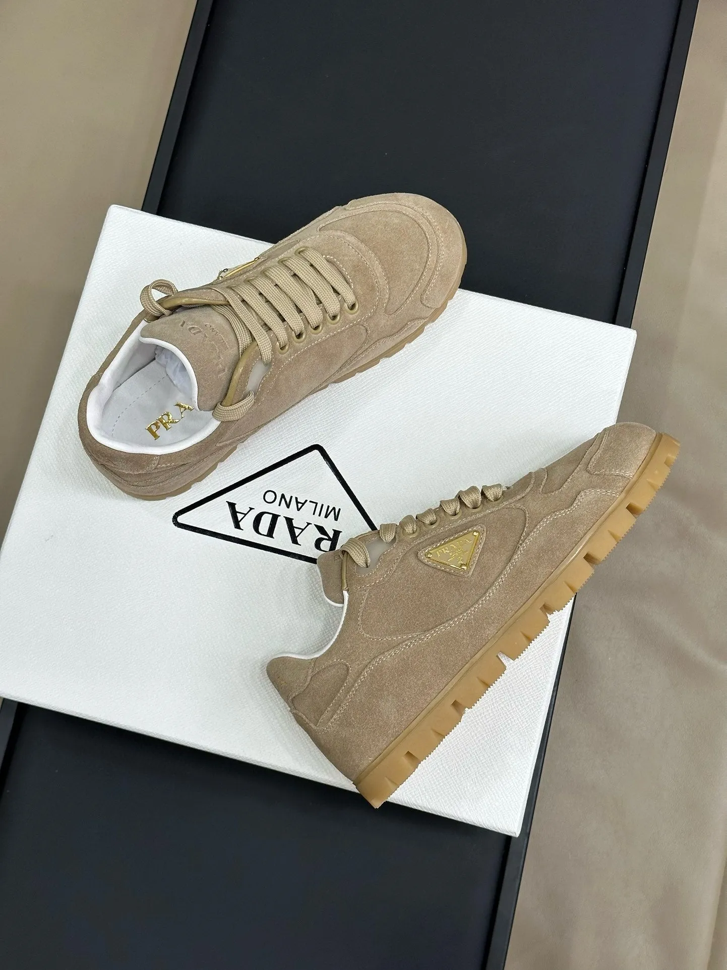 PRA TRAIL FADED SUEDE SNEAKERS TORTILLA