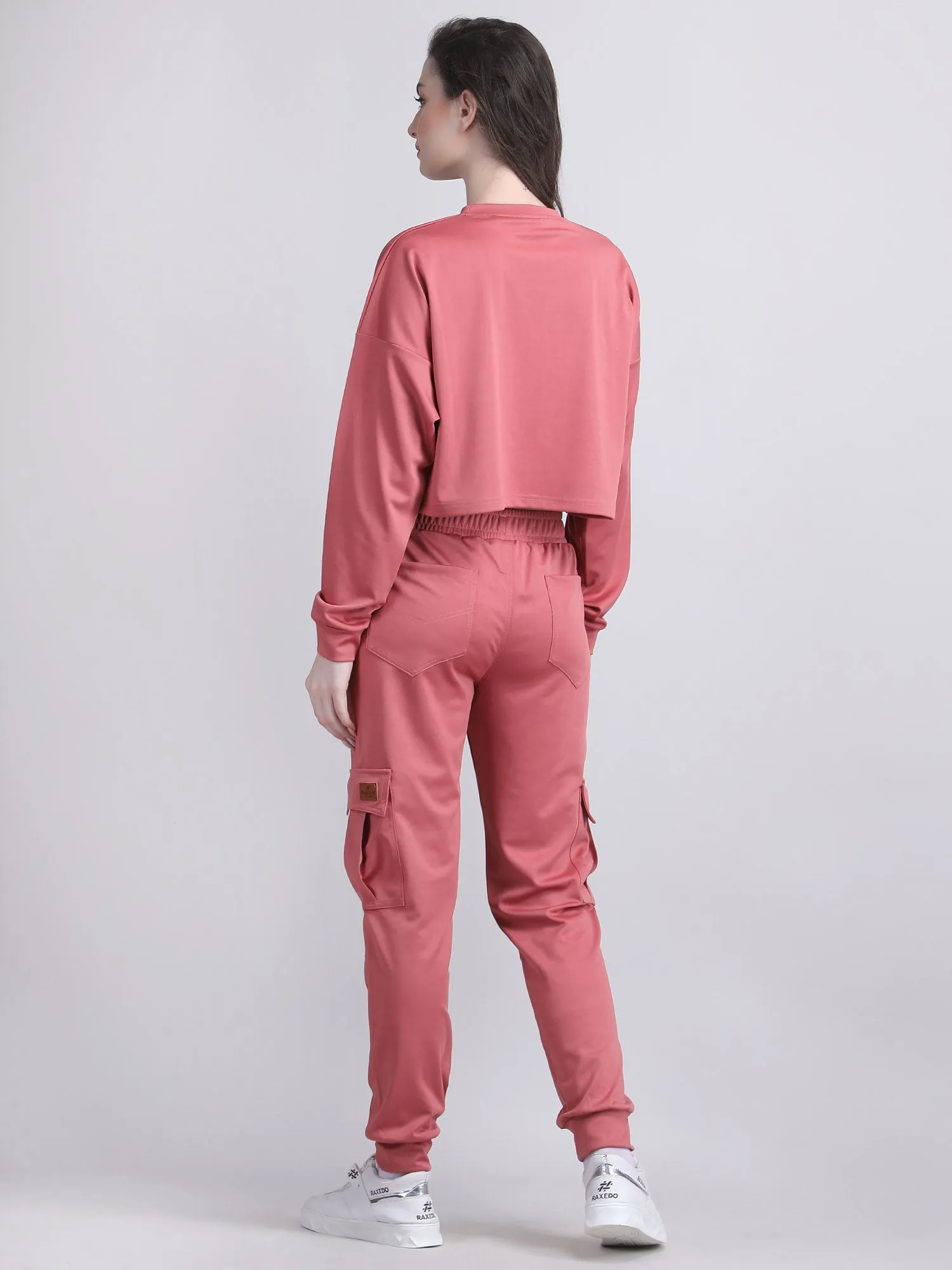 Women's colourful tracksuit - travel look