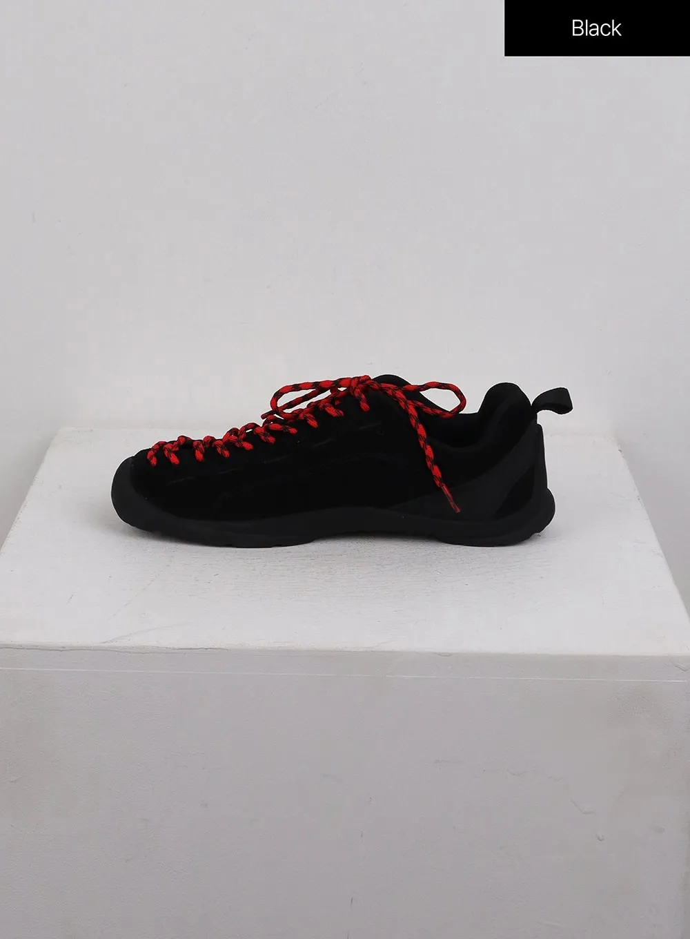 Y2K Lace-Up Sneakers CJ410